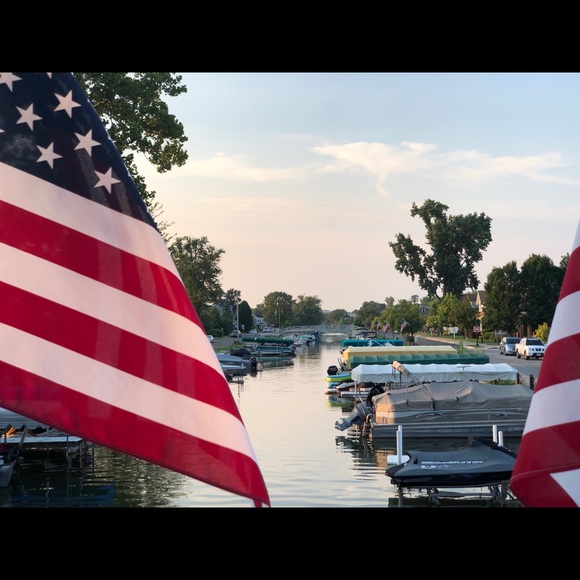 Meet your Posher, RJ - Picture 1 of 1